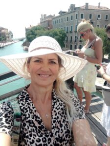 Donna single - Incontra Maria - Semplice - Club di Più