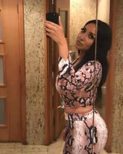 Donna single 30 anni, Club di Più