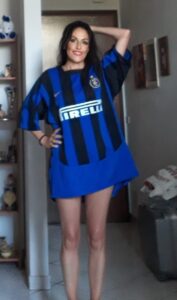 Donna longilinea, tipo mediterraneo, Club di Più