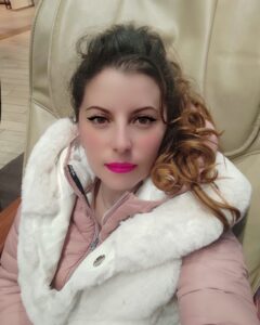 Donna dolce, romantica, Club di Più