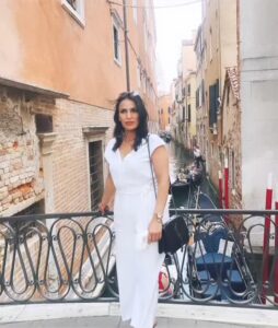 Donna stile mediterraneo, Club di Più