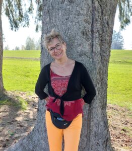 Donna single, bella presenza, Club di Più