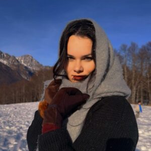 Claudia  ama la fotografia, ragazza sensibile e bella - Club di Più 