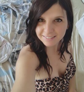 Donna dolce, romantica, affettuosa, Club di Più