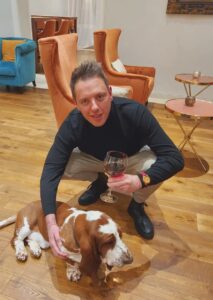 Uomo single, imprenditore, Club di Più