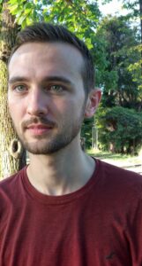 Ragazzo laureato, bello, simpatico, Club di Più