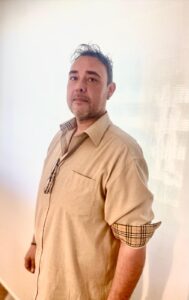 Uomo single, responsabile, Club di Più