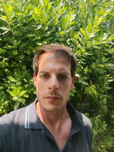 Uomo benestante, ambizioso, Club di Più