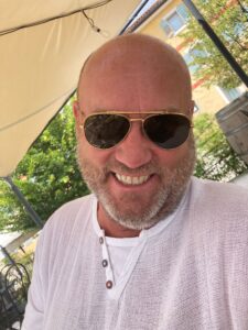 Imprenditore single, intraprendente, Club di Più