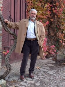 Uomo con valori tradizionali, Club di Più