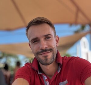 Ragazzo interessante, Club di Più