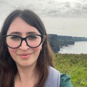 Ragazza nubile, sola, senza figli, Club di Più