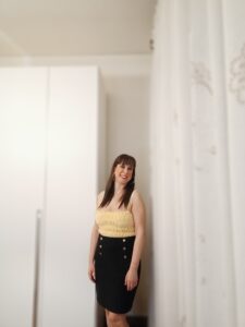 Donna single, sola, Club di Più