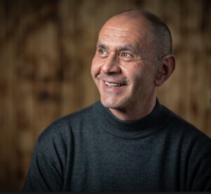 Uomo loquace, preciso, Club di Più