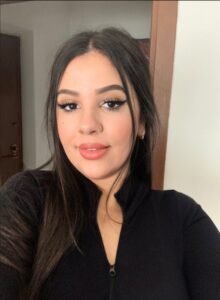 Ragazza single, curata, Club di Più