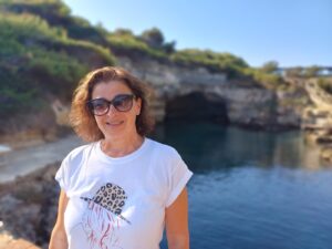 Donna matura, semplice, Club di Più